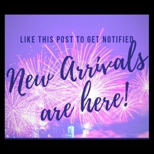 New listings are up in poshlady777 closet!